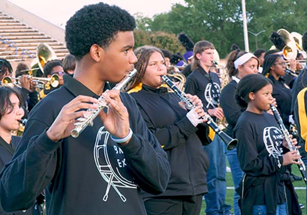 NNPS musicians perform for the community at Band Expo
